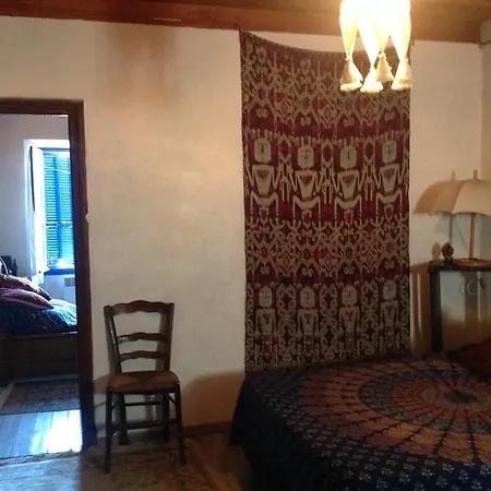 Quarto em Acomodações Particulares Maite'house *